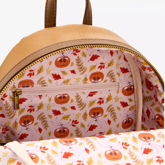 Disney The Nightmare Before Christmas Zero & Jack
Skellington Fall GITD Set - Picture 6 of 16